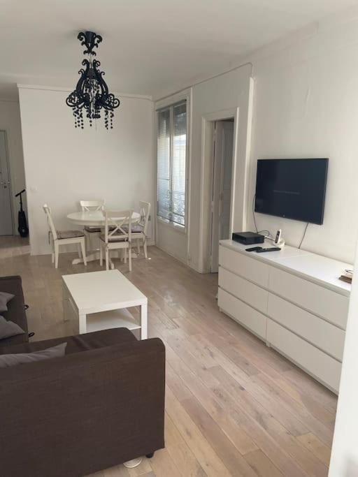 Appartamento Paris 8Th, Bright, Very Good Location Esterno foto