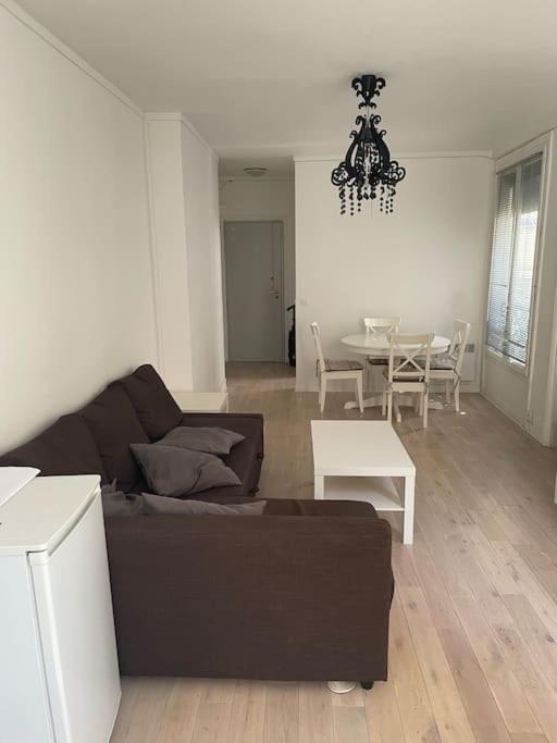 Appartamento Paris 8Th, Bright, Very Good Location Esterno foto